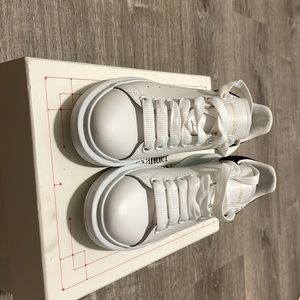 Alexander McQueen (size 6.5)